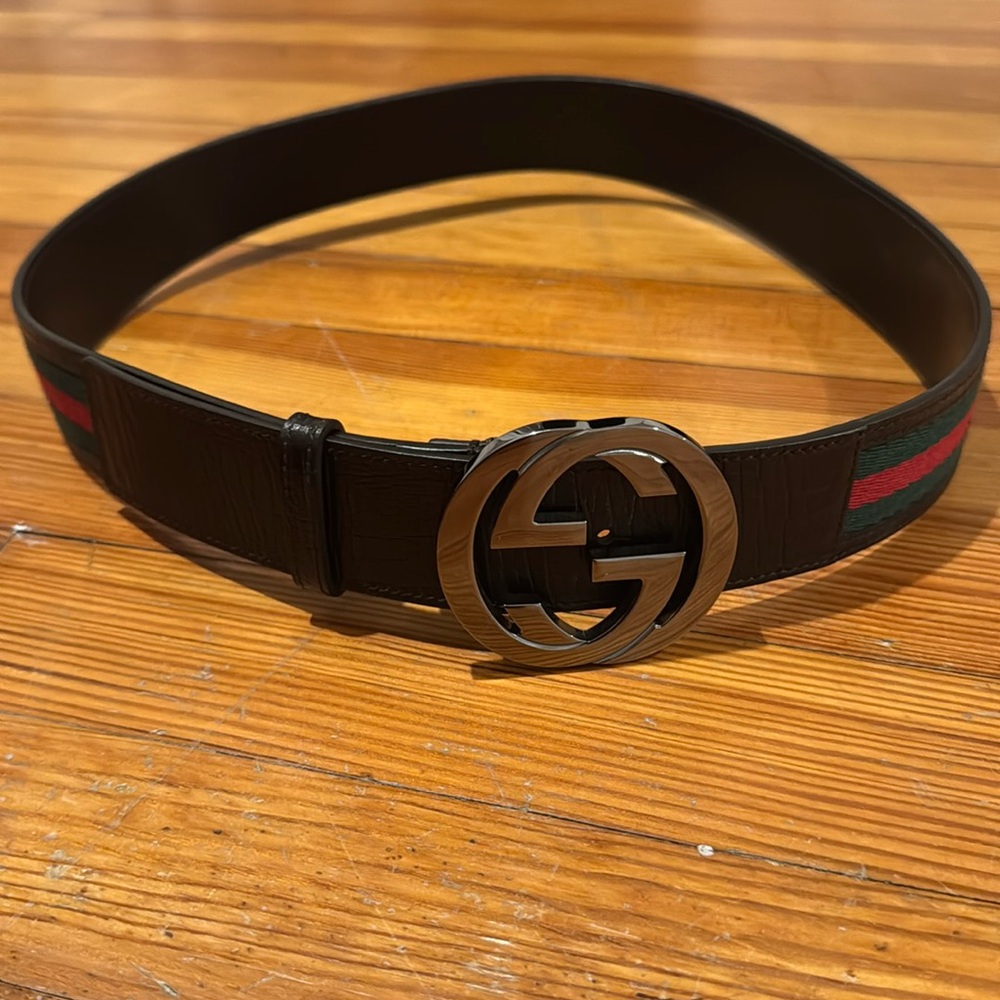 Authentic Gucci Belt. Red and Green